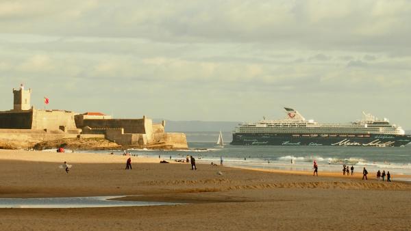 Lissabon: Festung mit "Traumschiff"
