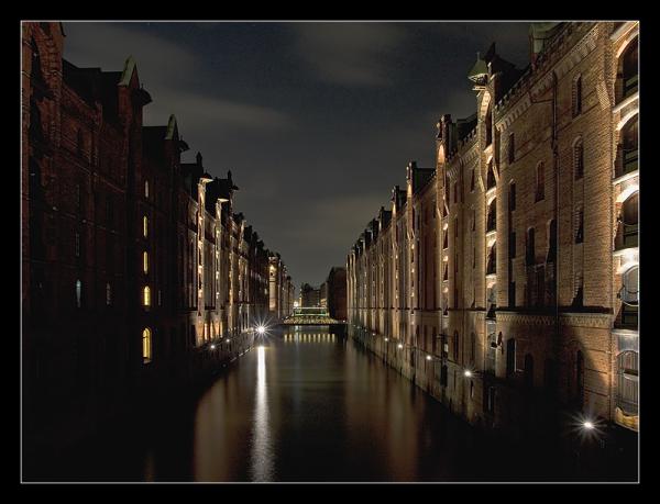 Speicherstadt bei Nacht