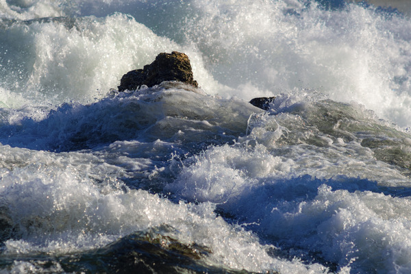 Hochwasser am Rheinfall bei Schaffhausen (CH)