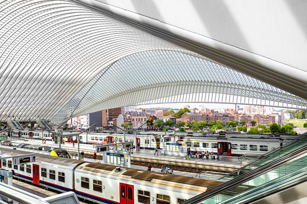 2019-08-04 Bahnhof Lüttich Ausblick mit Stadtansicht-150089