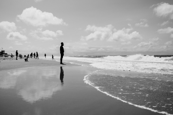 schwarzqwißstrand.jpg