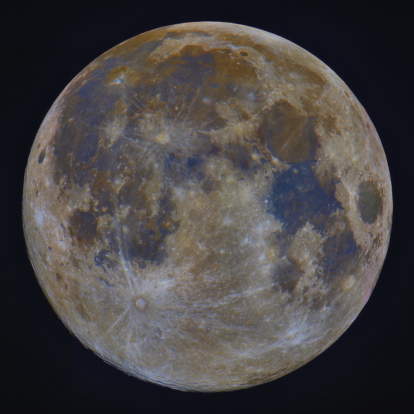 Der Farbenfrohe Ostervollmond.