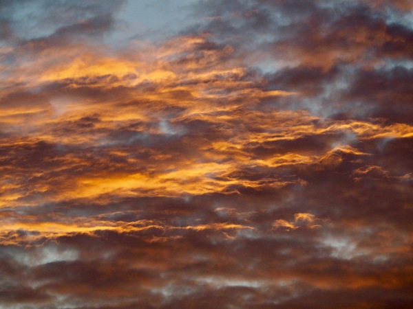 Feuerzungen am Himmel