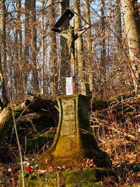 Denkmal für einen verstorbenen Waldarbeiter