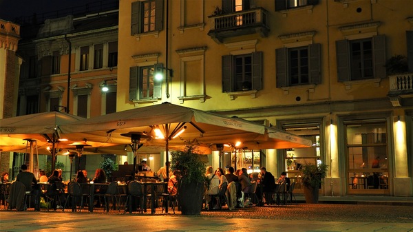 In Brera am Abend