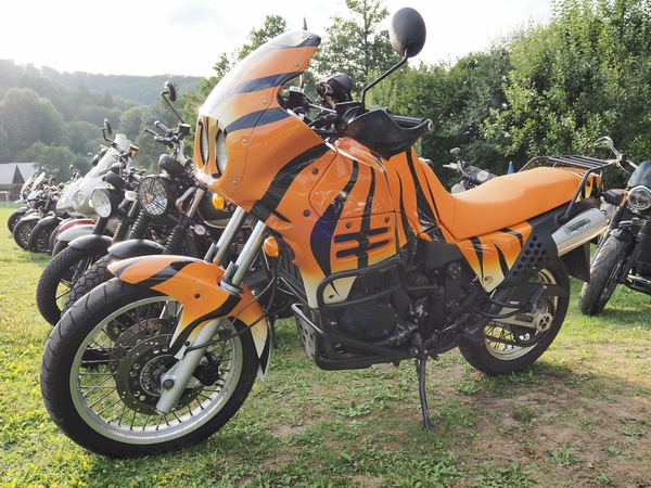 Triumph 900 Tigerente.JPG