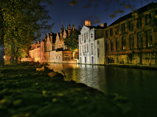 Fassaden im Herbstlichen Glanz.jpg