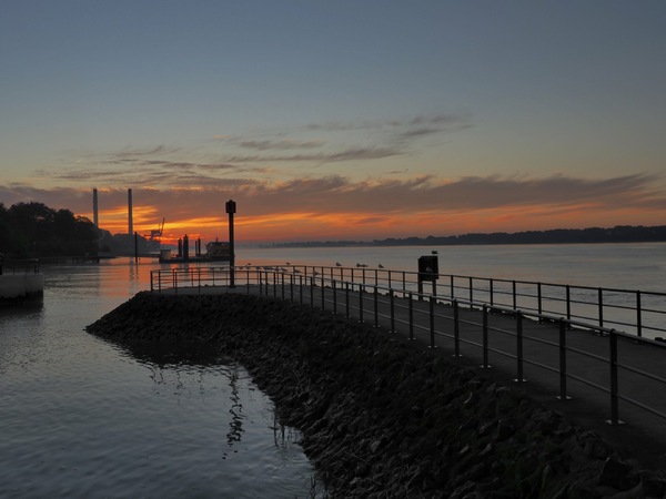 02-Wedel Einfahrt Schulauer Hafen