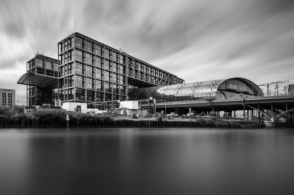 Berlin_Hauptbahnhof.jpg