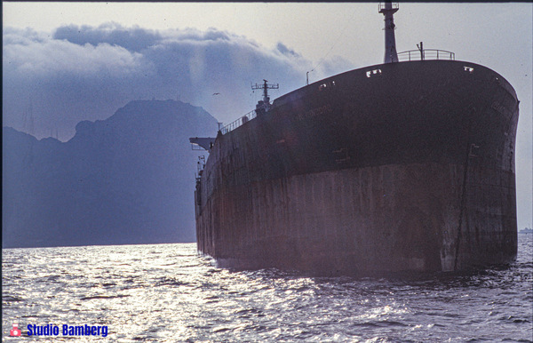 Schrott-Tanker vor Gibraltar