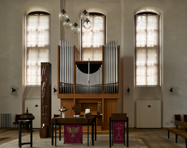 Kirche Dresden-Friedrichstadt.jpg