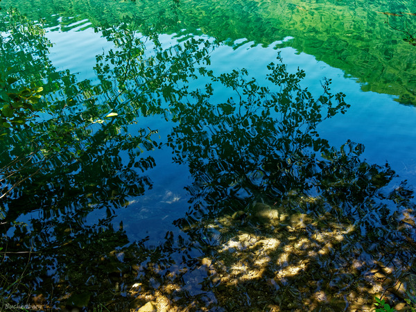 Spiegelung im Bergsee 2