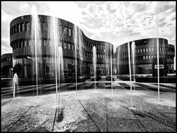 WT-KW28: Aus dem Zentrum ...