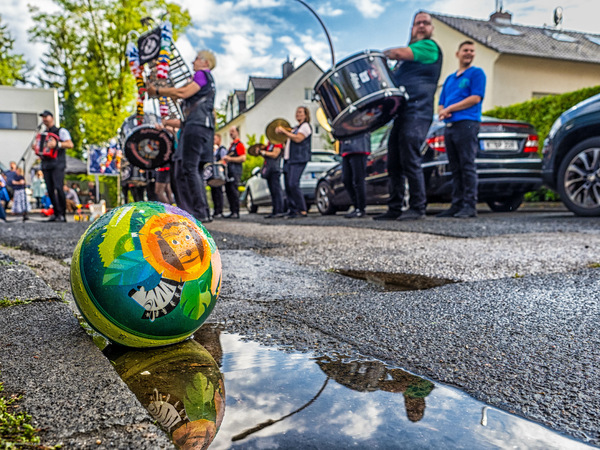 WT-31: De Musik es em Dörp...