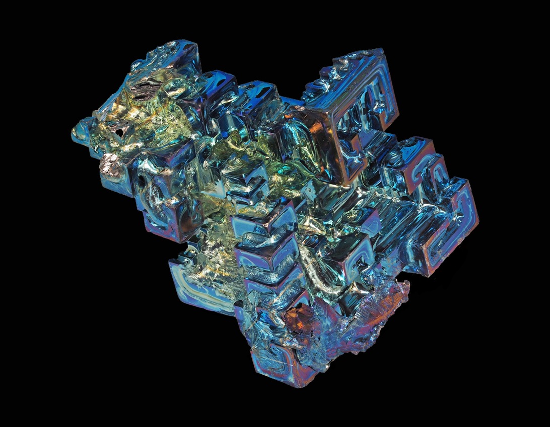 Wismut, mit Tageslicht beleuchtet