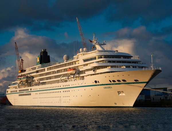 " AMADEA "