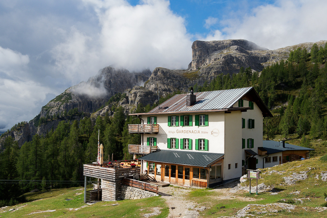 Gardenacia Hütte.jpg