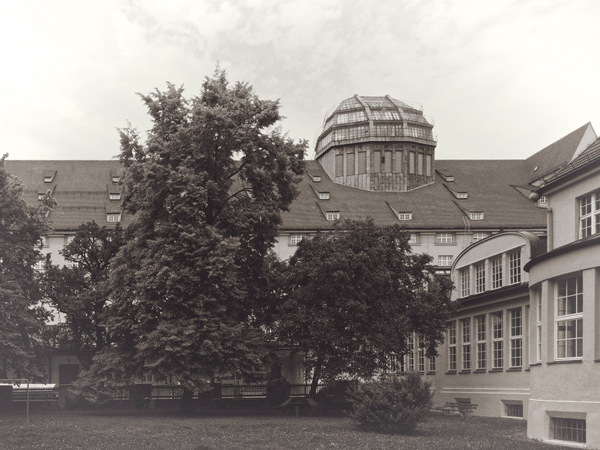 Hauptzollamt München (Lagerhaus mit gläserner Kuppel)