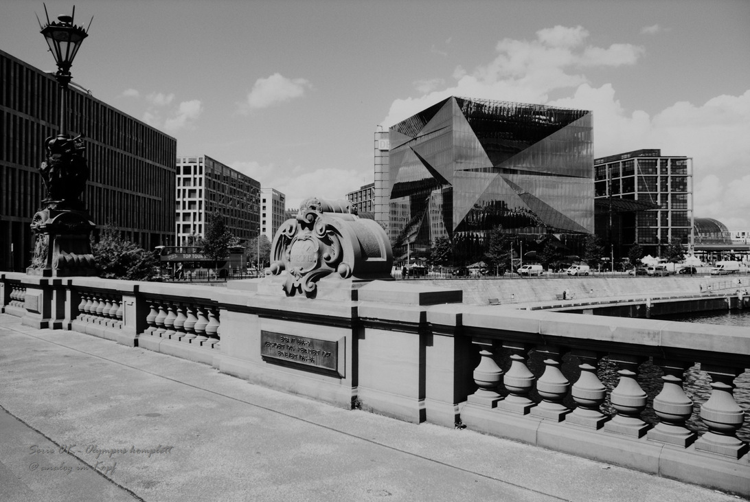 BLN24_Mitte_Moltkebruecke01_Adox.jpg