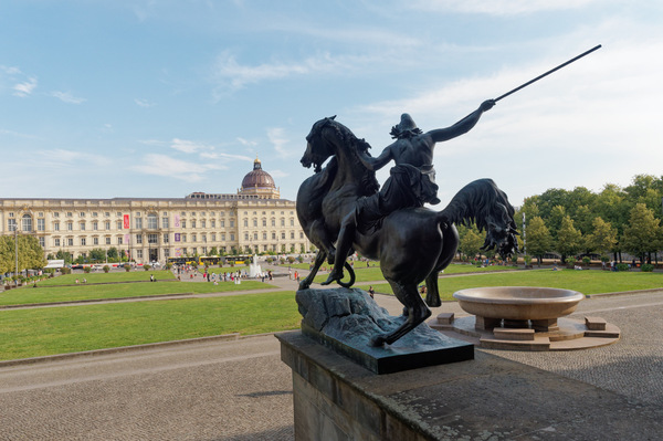 Blick vom Alten Museum zum Schloß