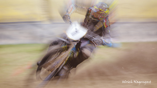 Nik-Analog-Zoom.jpg