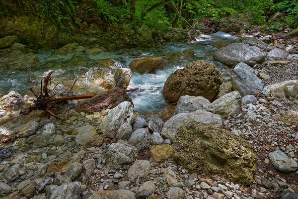 Klamm in der Nähe des Ledrosees