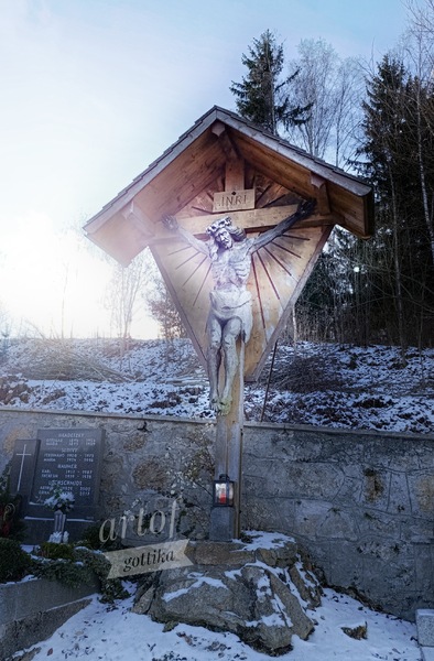 Friedhofskreuz
