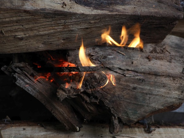 Feuer im Holz