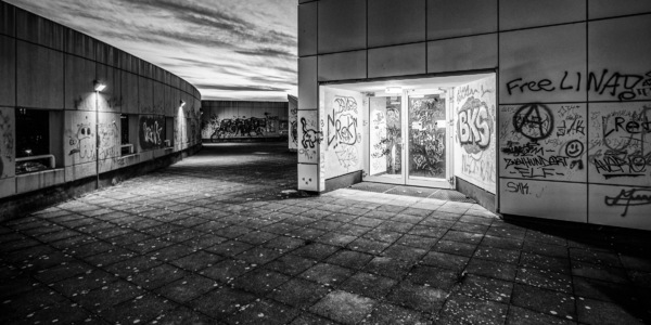 A lot of graffiti