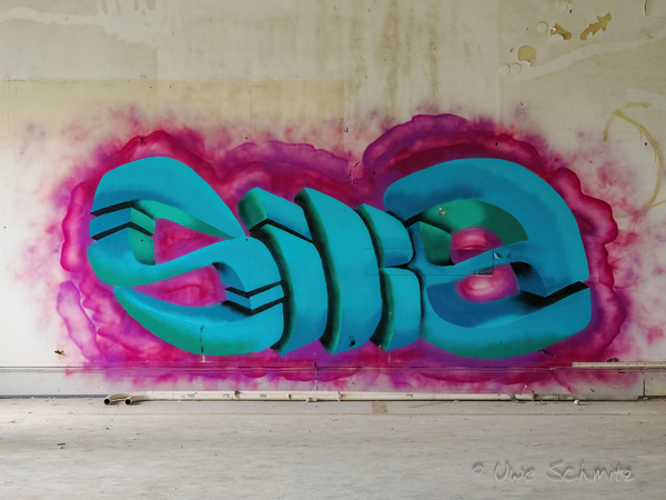PD012256-graffiti