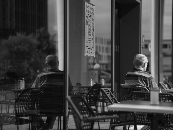 Man in the Mirror Freiham