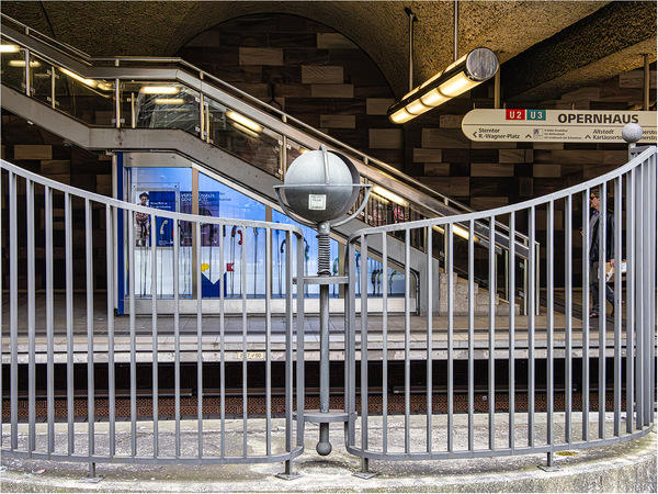 U-Bahn Station Opernhaus