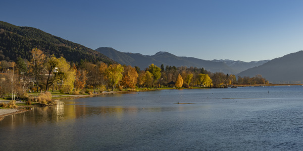 Blick vom Steg in Gmund auf den Tegernsee